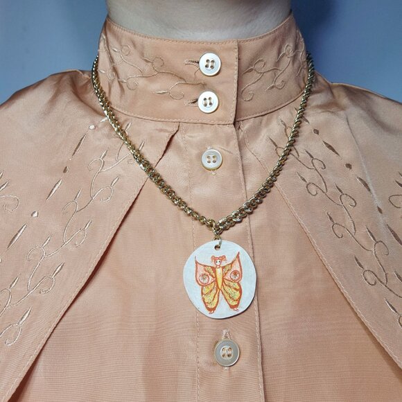 Fairy butterfly pendant on a gold chain necklace - Picture 7 of 7